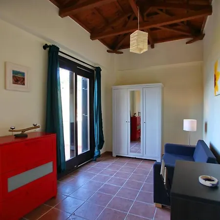 Kitty's House,country,olive Grove,private,quiet,views ,1 Km To ,sleeps 5 Prázdninový dům